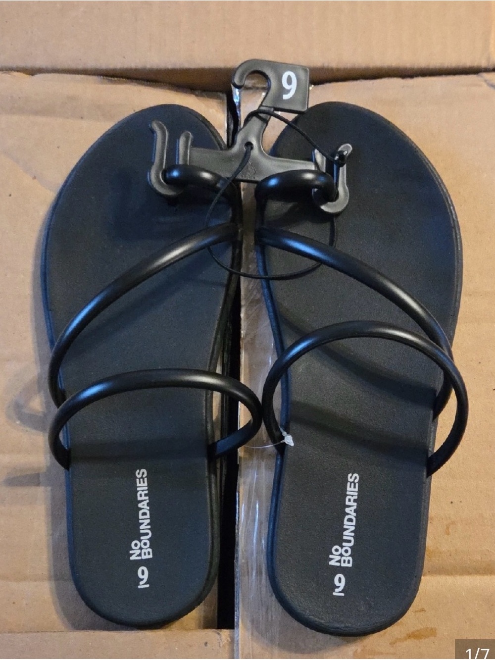 No Boundaries Black Toe Loop Strappy Slide Sandals size 9